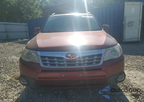 2012 Subaru Forester 2.5X Premium из США, поврежденный, VIN JF2SHADC6CG413050